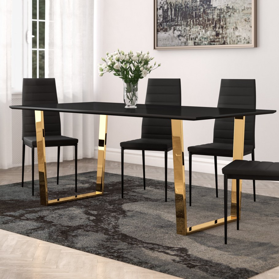 Стол обеденный черный с золотом