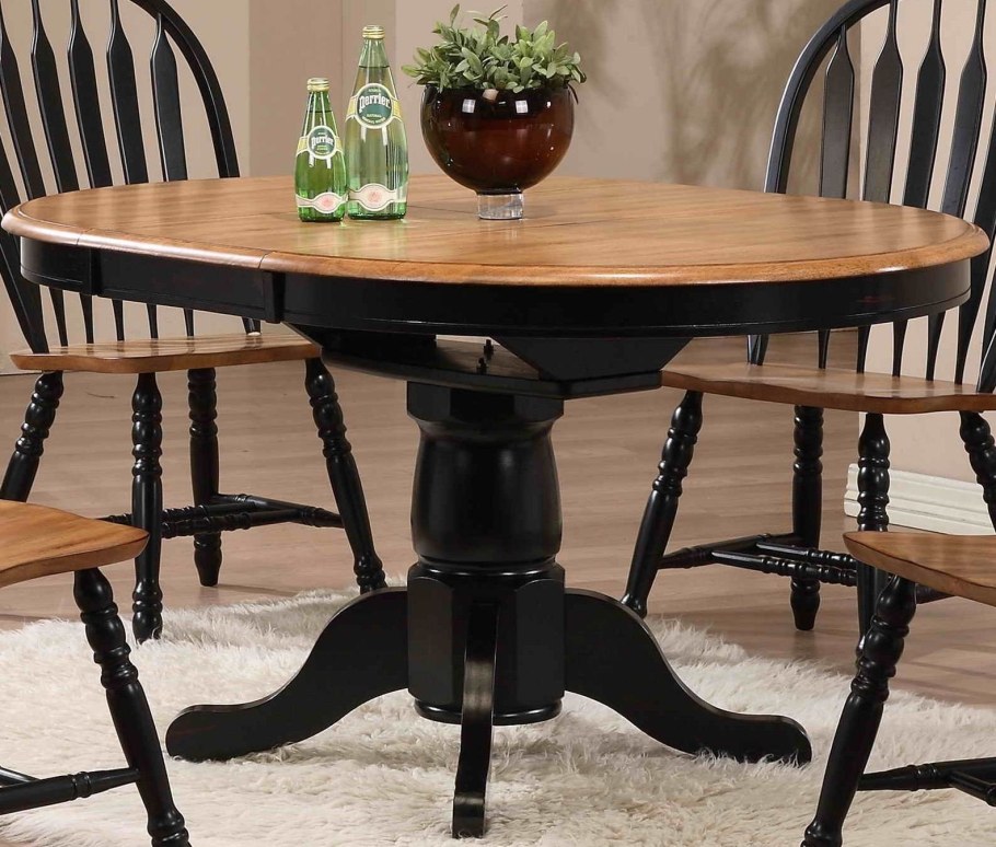 Черный круглый стол на кухню