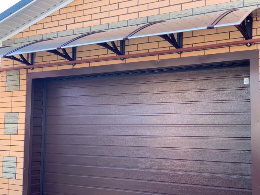 Гаражный козырек