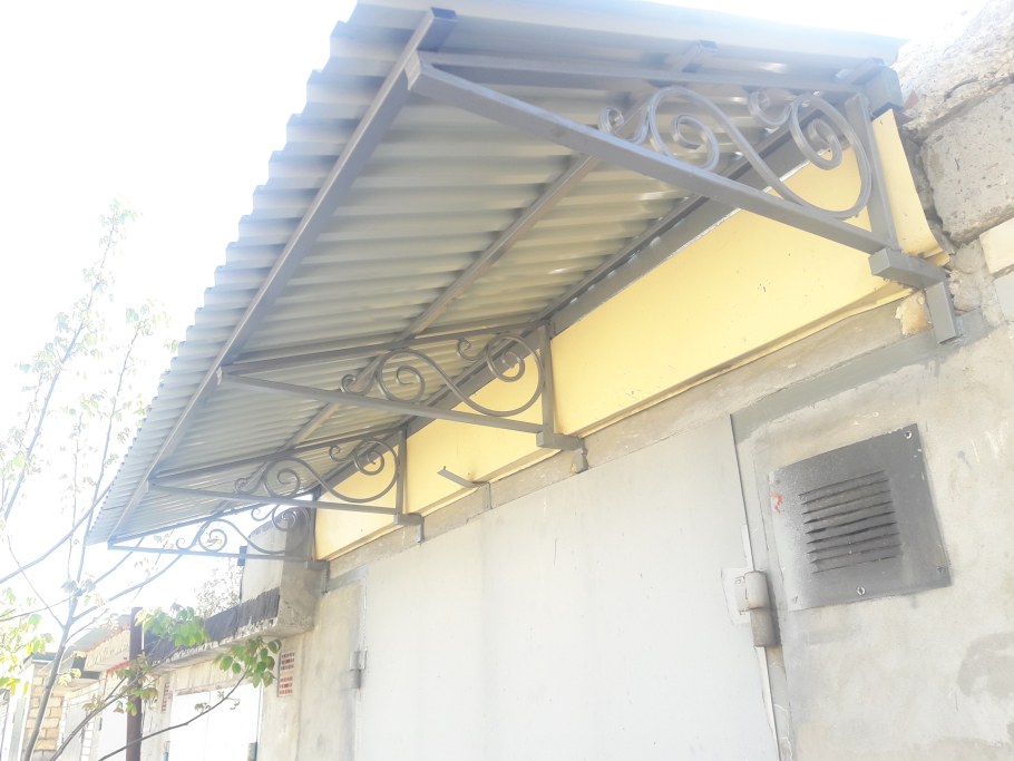 Гаражный козырек