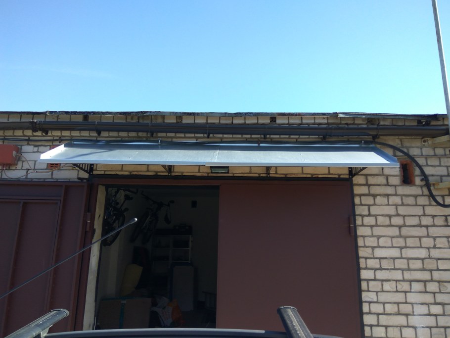 Козырек на крышу гаража