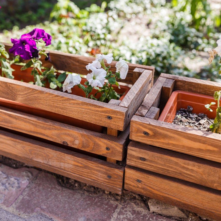 Ящик для цветов деревянный