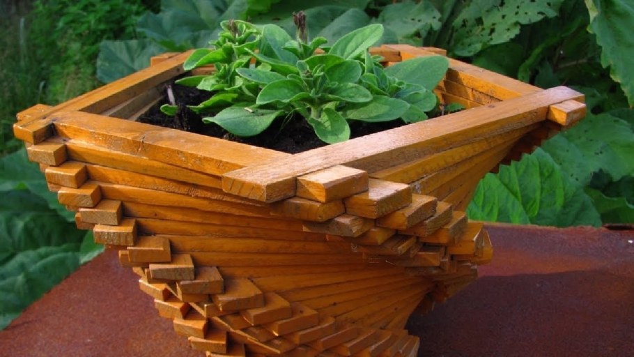Деревянные горшки для цветов