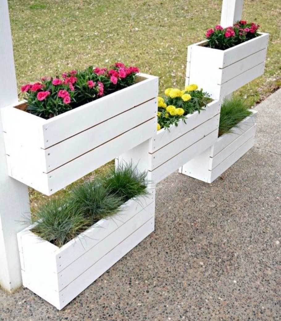 Деревянные клумбы