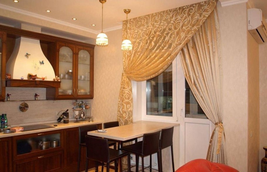 Занавески на кухню с балконом