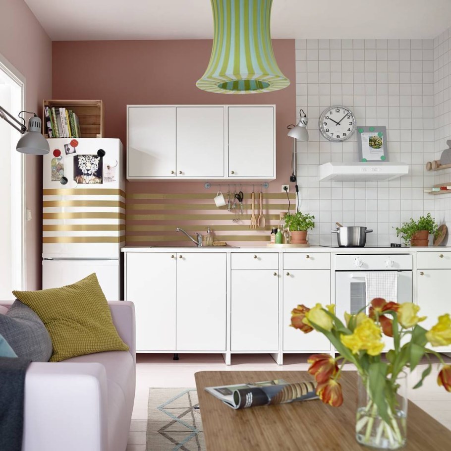 Зеленая мебель в интерьере кухни икеа