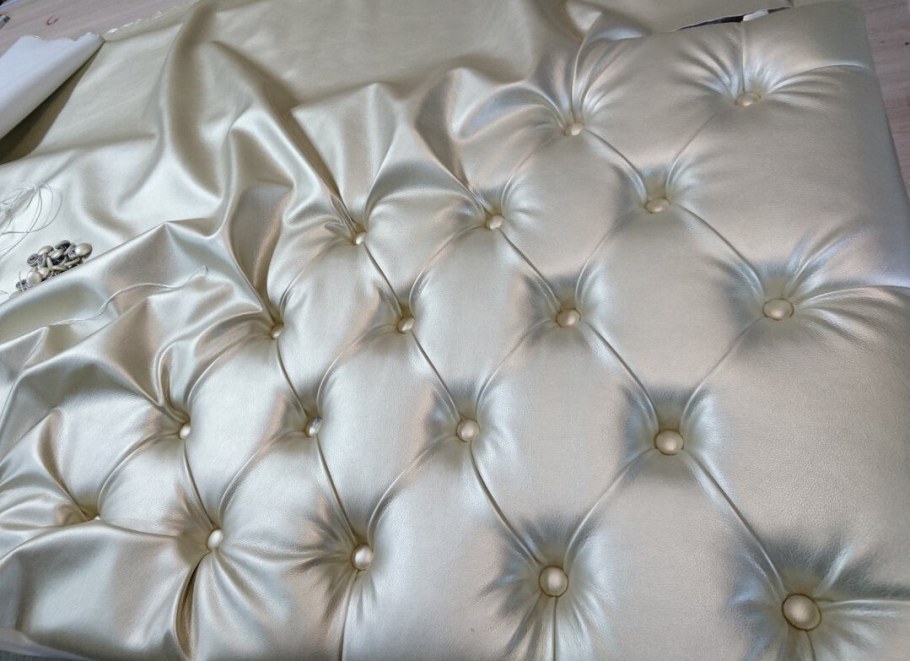 Каретная стяжка кровать с изголовьем