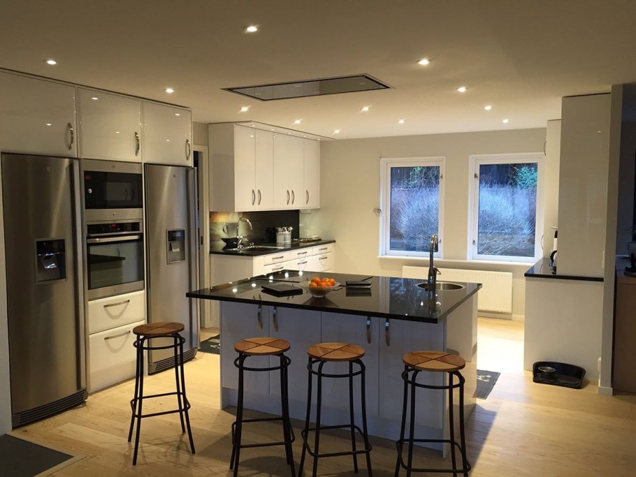 Точечное освещение на кухне