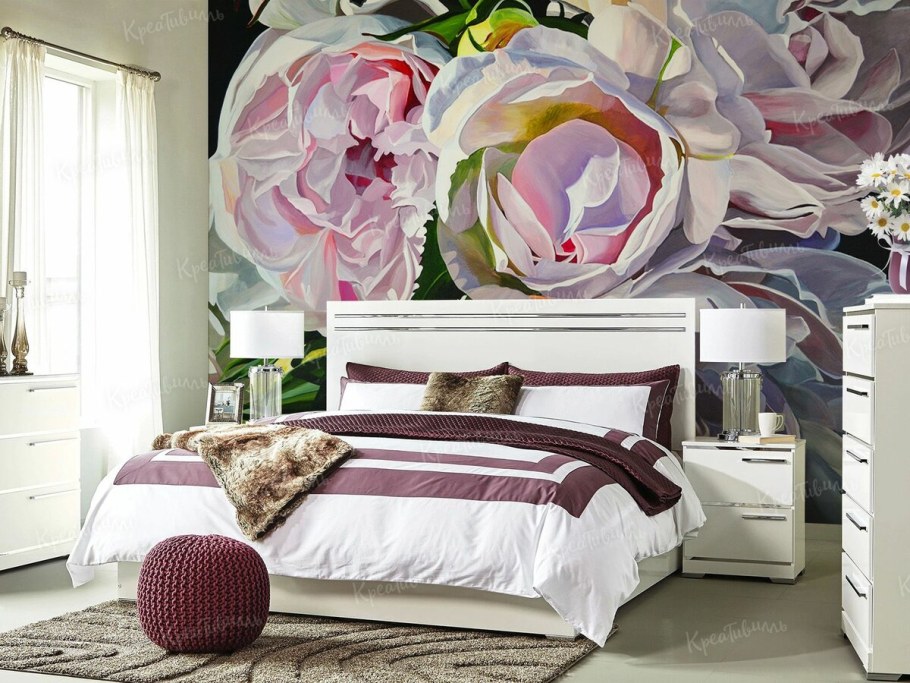 Фотообои пионы в спальне