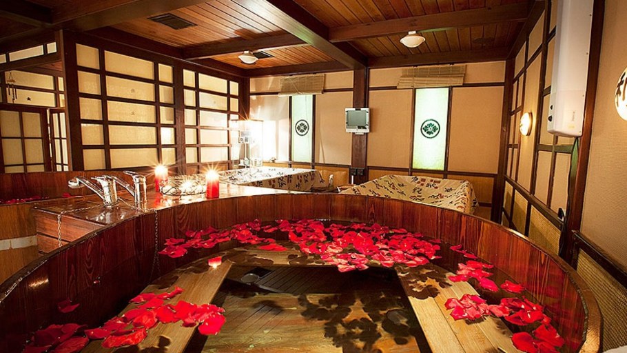 Японские смешанные бани сэнто