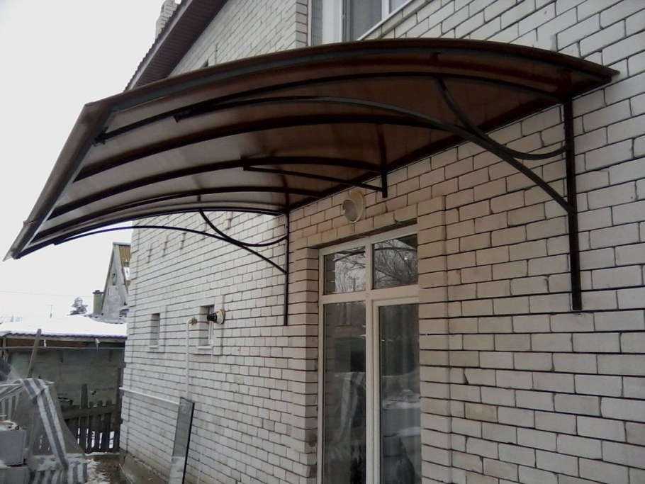 Козырек для крыльца