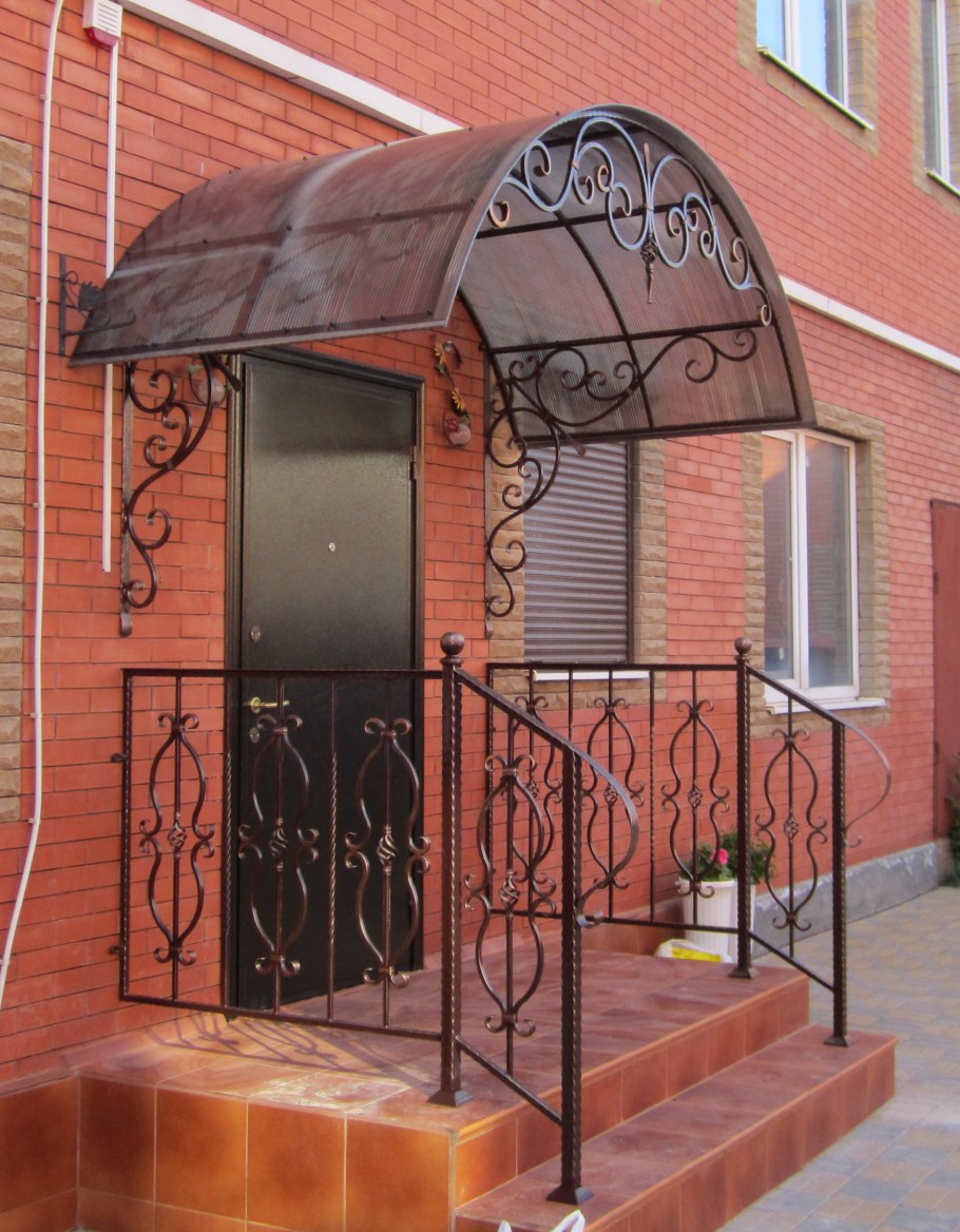 Навес над крыльцом