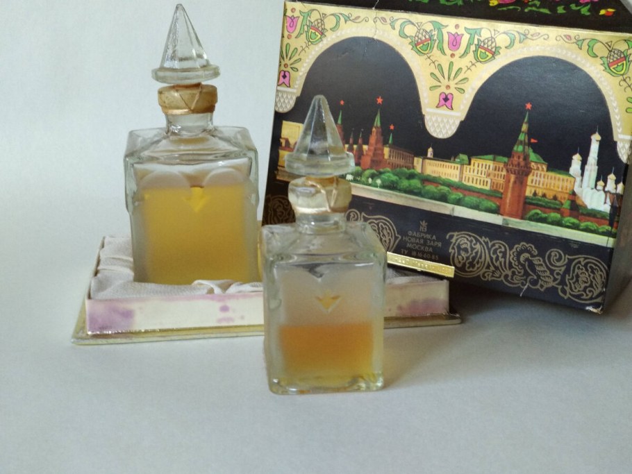 Одеколон черный ларец СССР