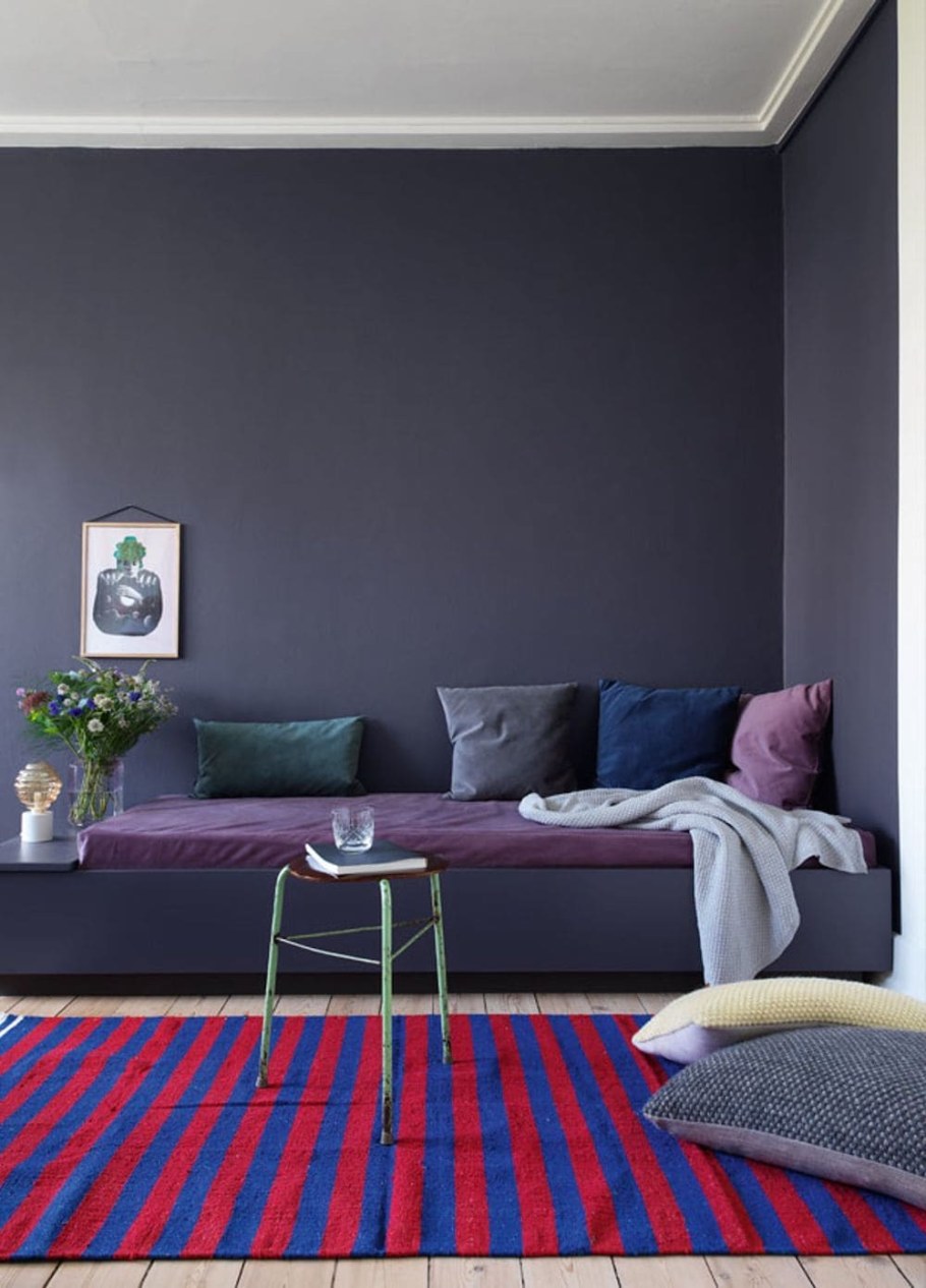 Фиолетовая краска для стен