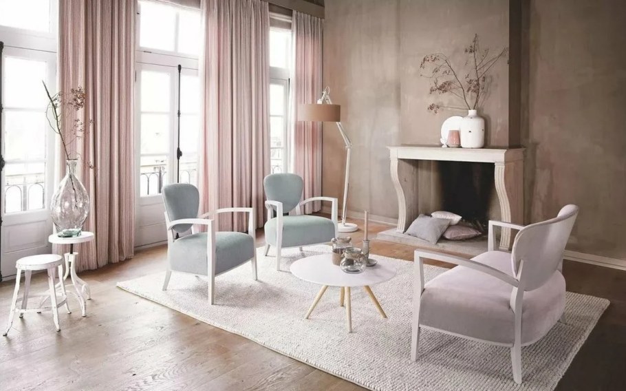 Пудровые шторы в интерьере