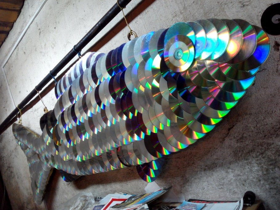 Рыба из компакт дисков