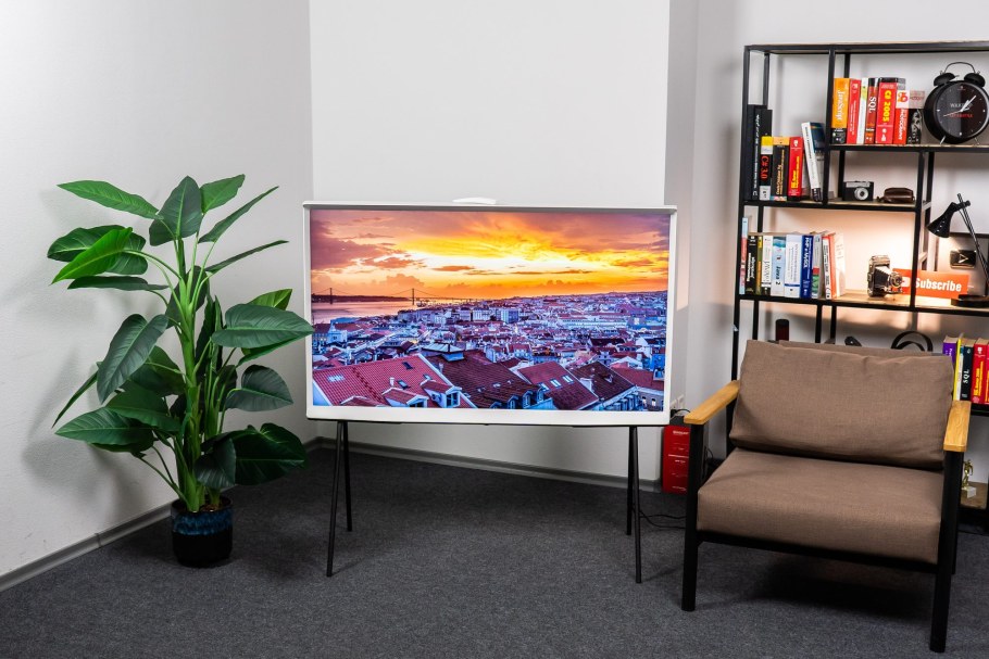 55" Телевизор Samsung the Serif