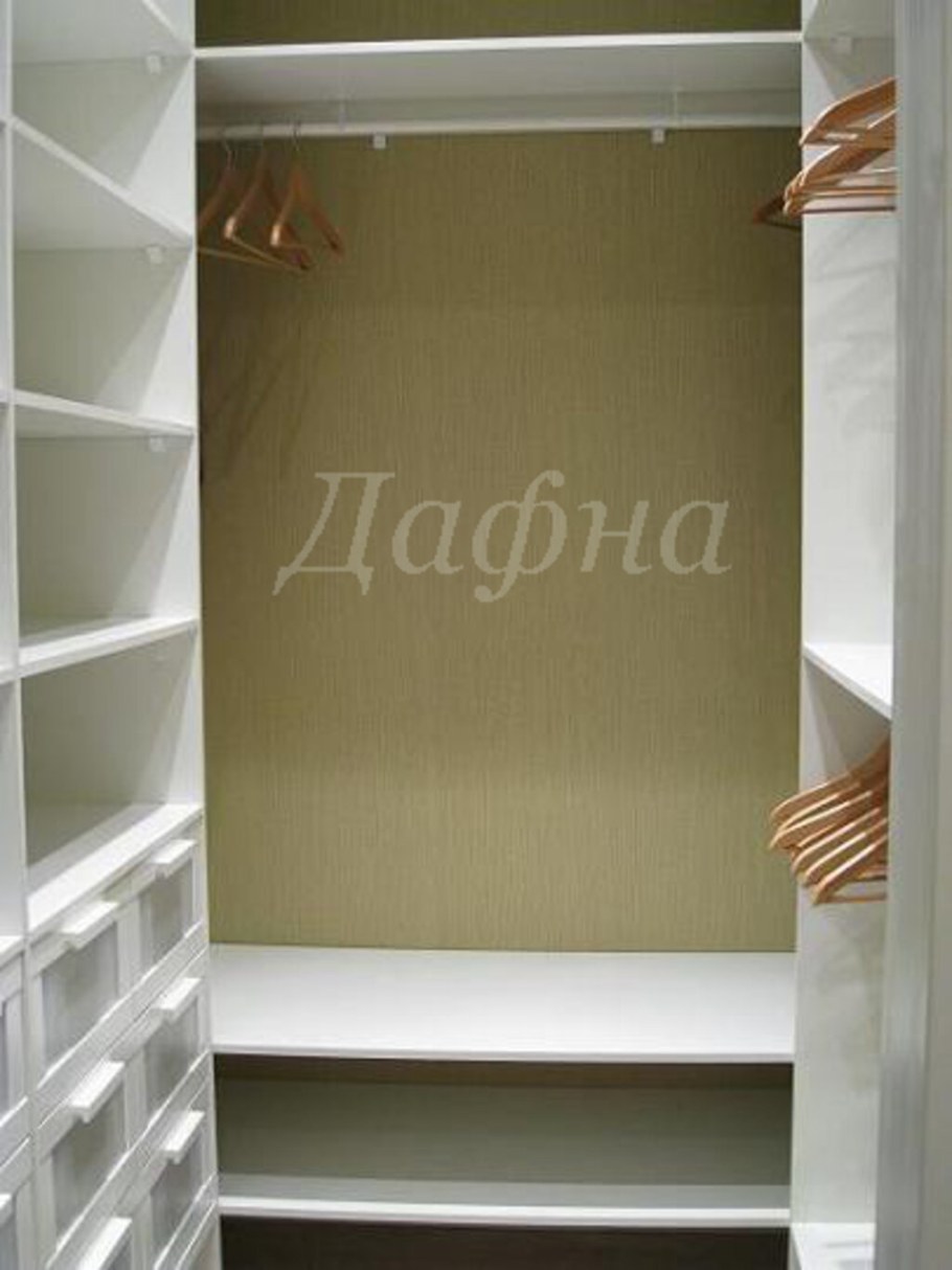 Маленькая гардеробная из кладовки Леруа