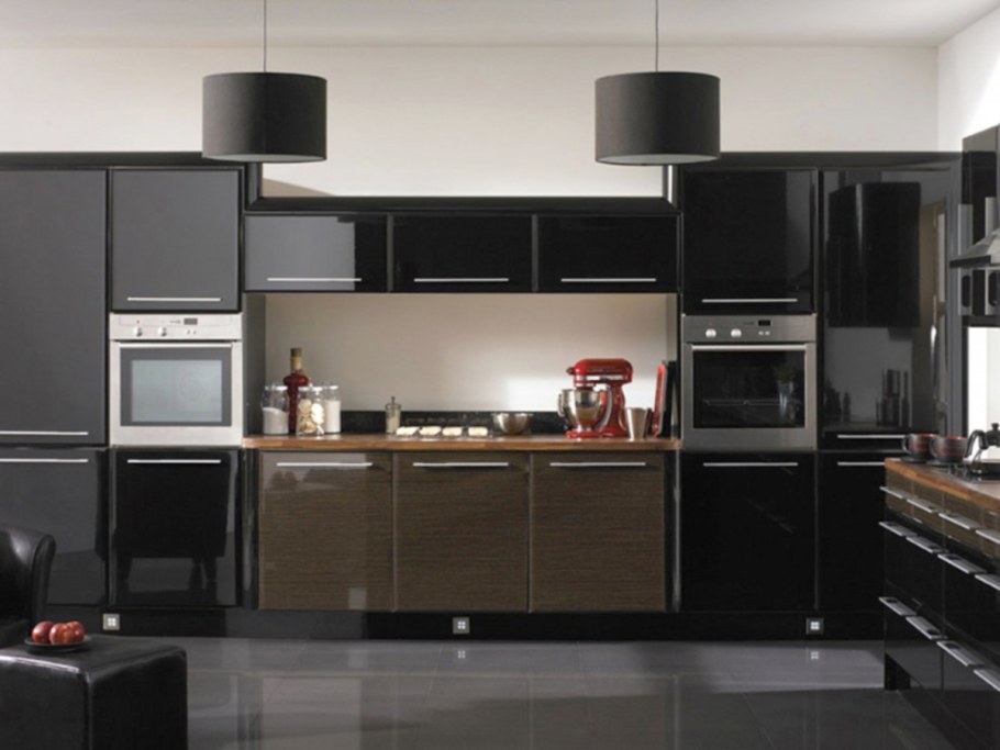 Черная современная кухня