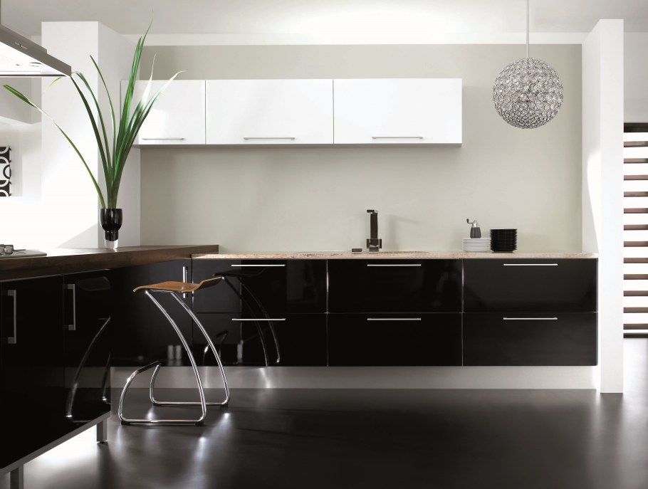 Бело черная кухня