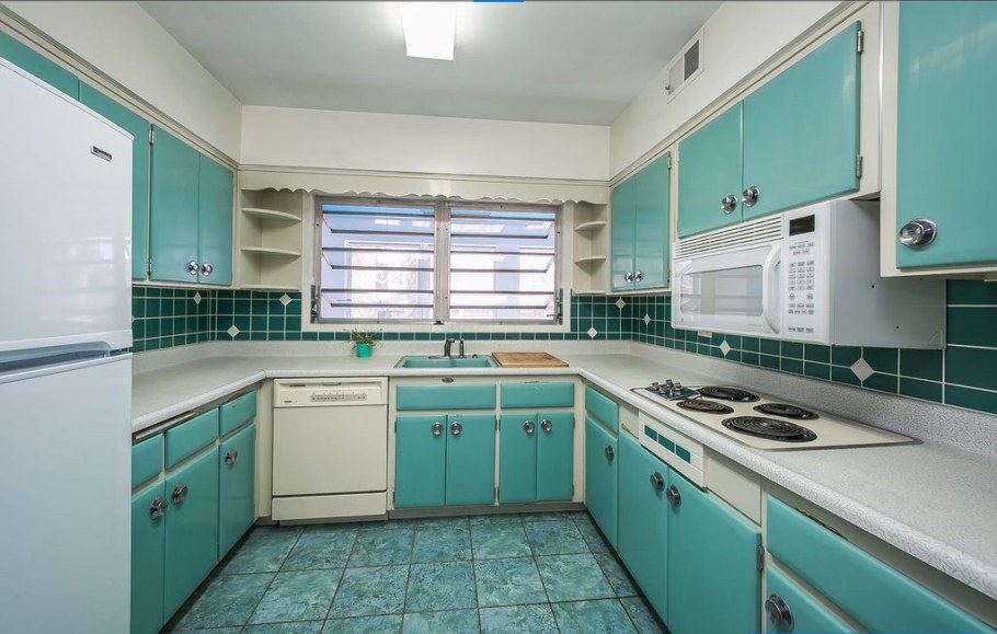 Бирюзовая кухня