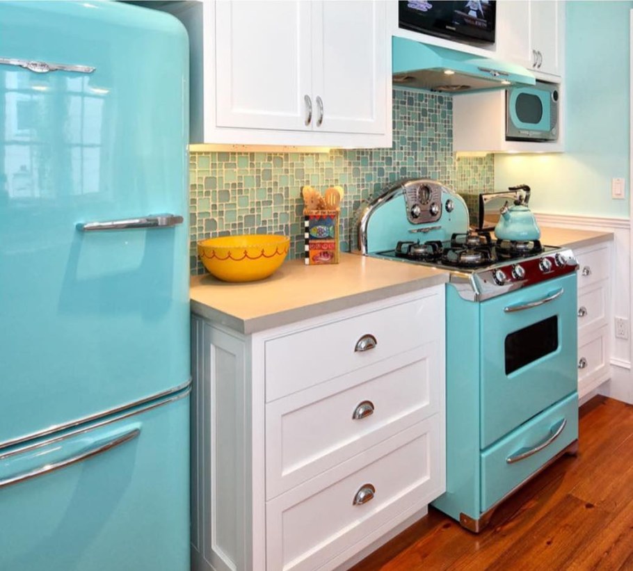 Кухня в бирюзовом цвете