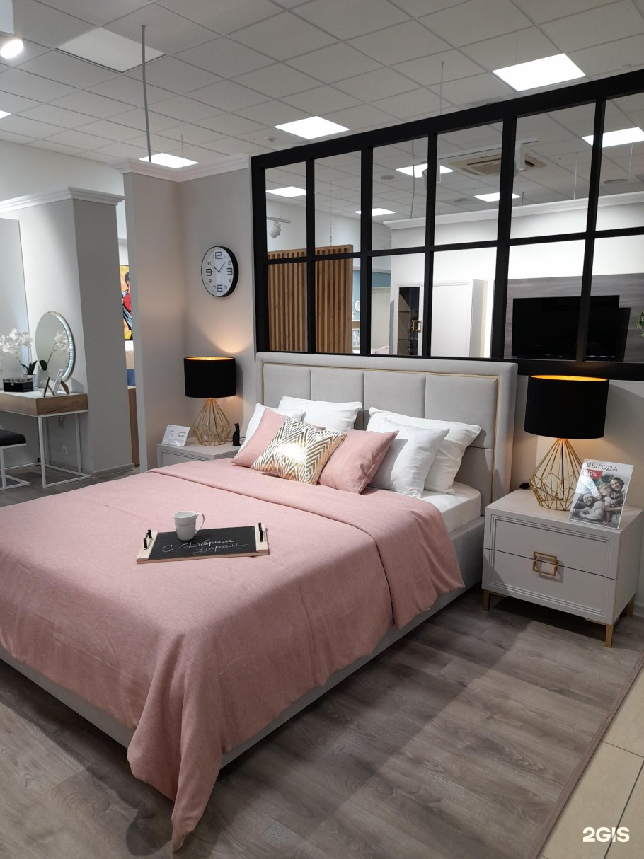 Спальня Чарли Ангстрем