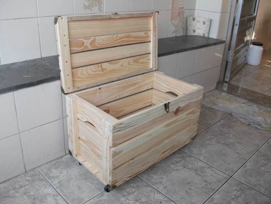 Деревянный ящик для хранения