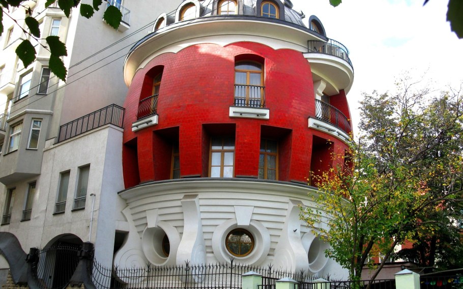 Дом-яйцо на улице Машкова архитектура