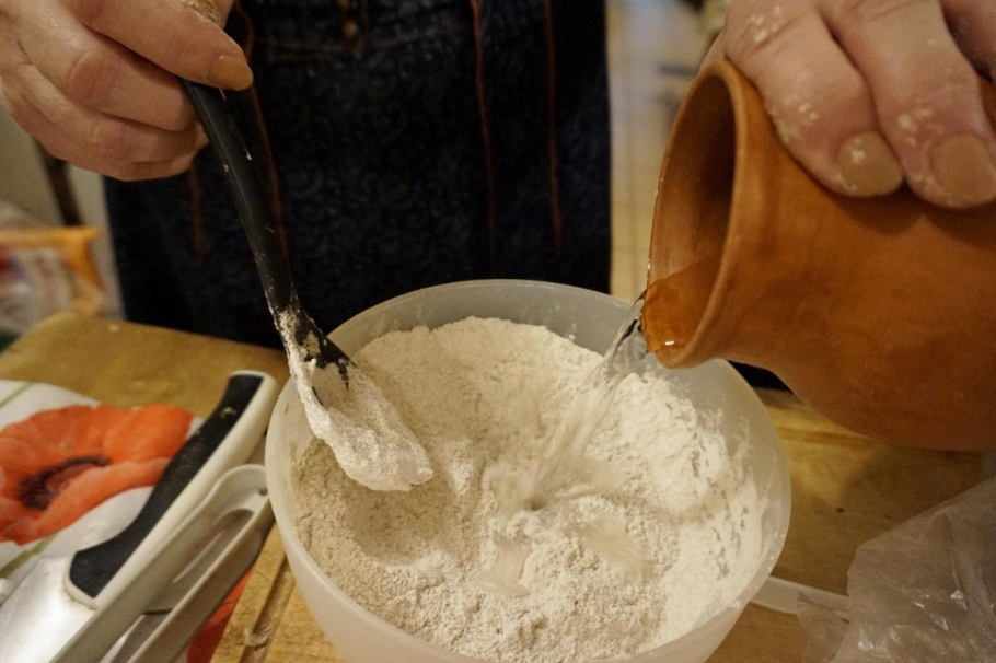 Замешивание гипса в стоматологии