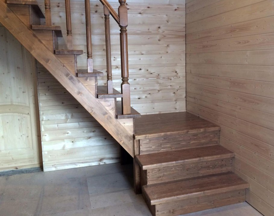 Косоур из бруса 150х150