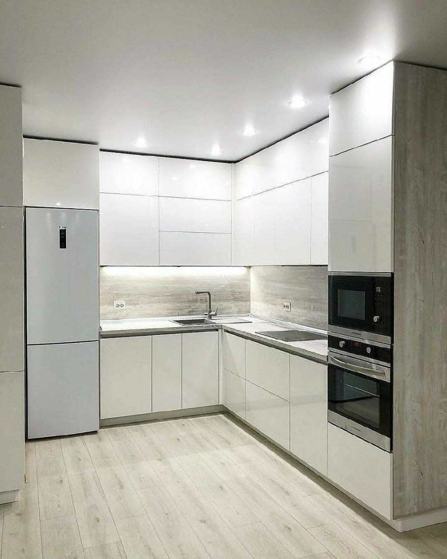 Белая глянцевая кухня