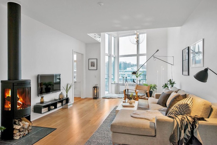 Камин в скандинавском стиле в интерьере