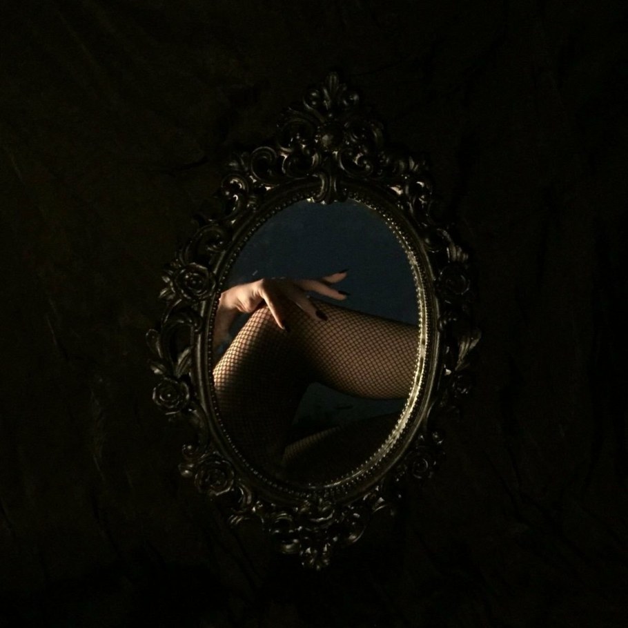 Фотосессия с зеркалом