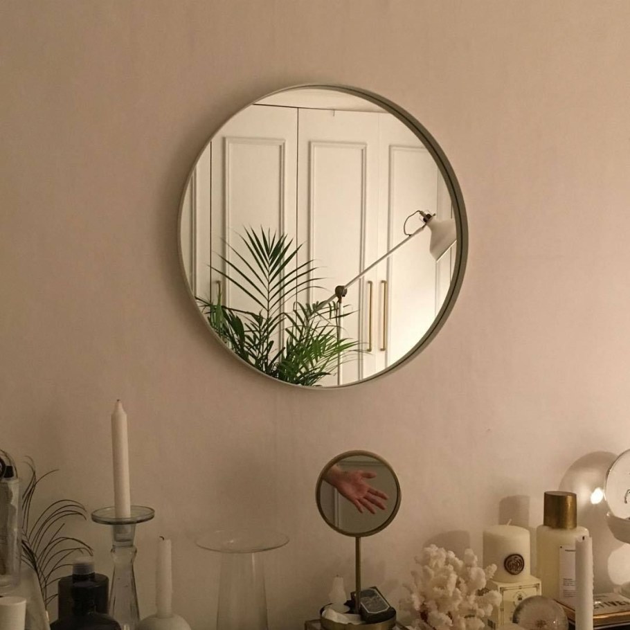 Отражение в зеркале интерьер