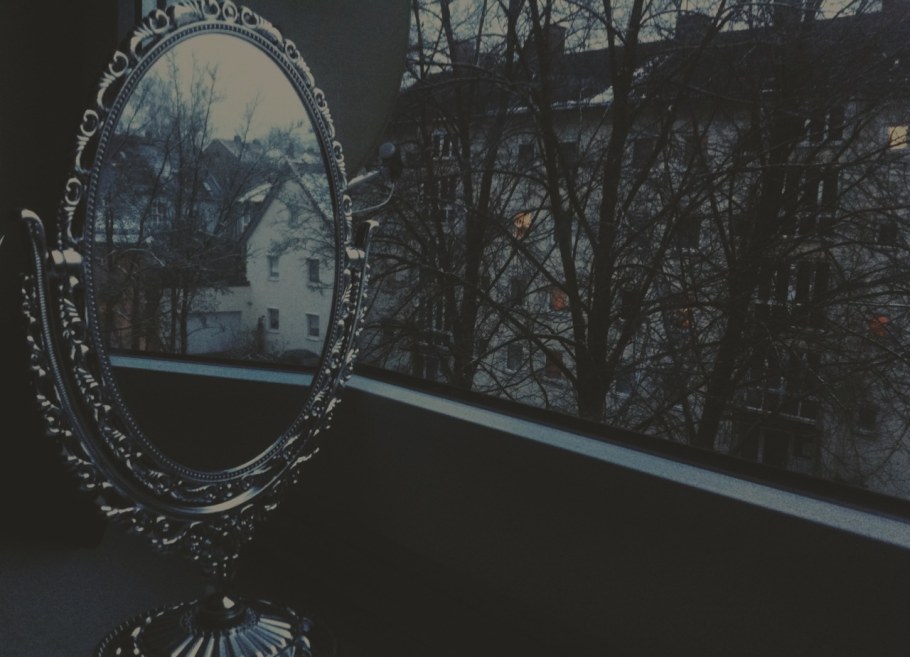 Отражение в зеркале