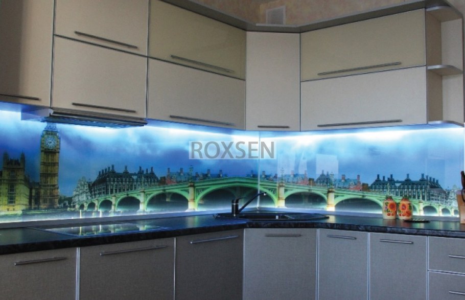 Стеклянный фартук