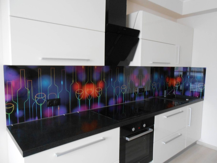 Стеклянный фартук