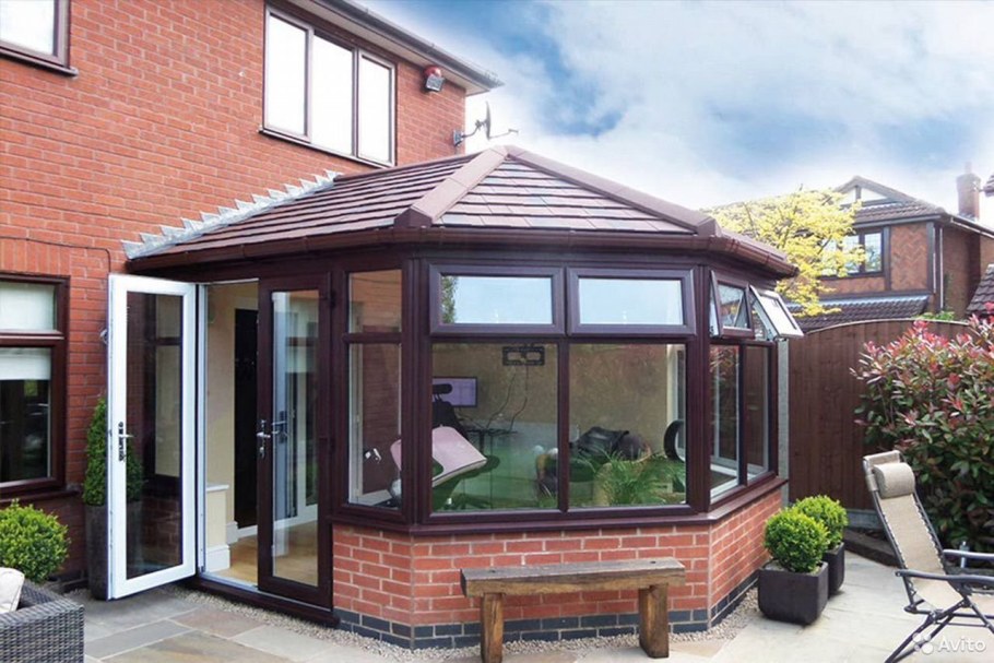 Остекление веранды Рехау