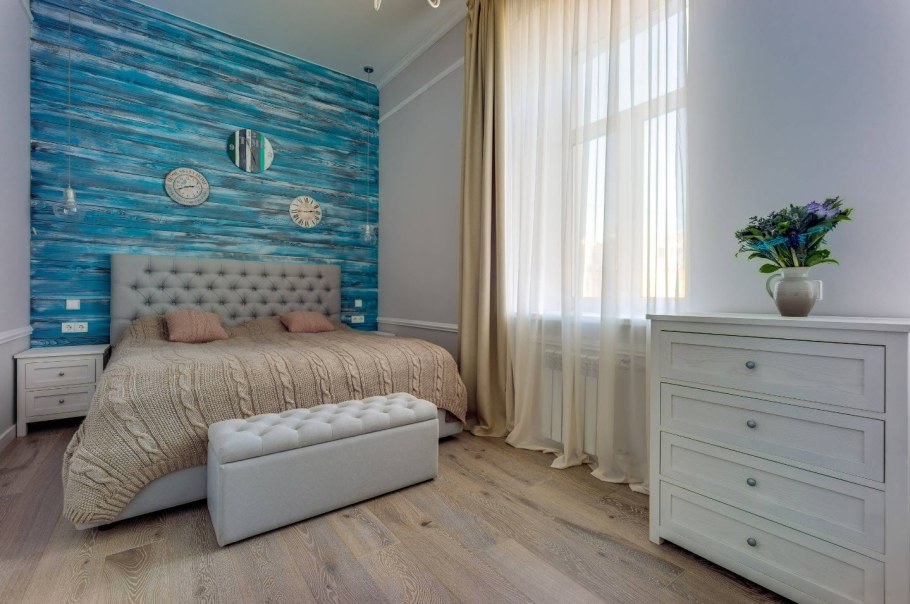 Голубые стены в спальне