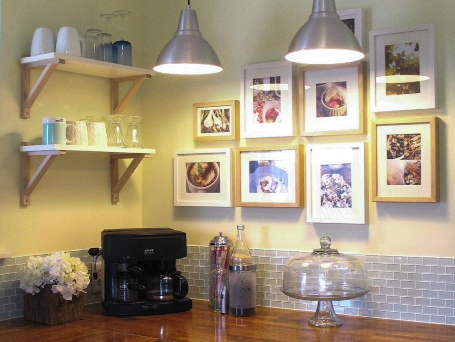 Украшение стены на кухне