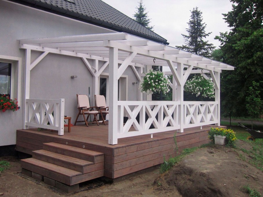 Беседка пристроенная к дому