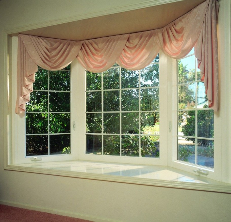 Шторы на эркерные окна