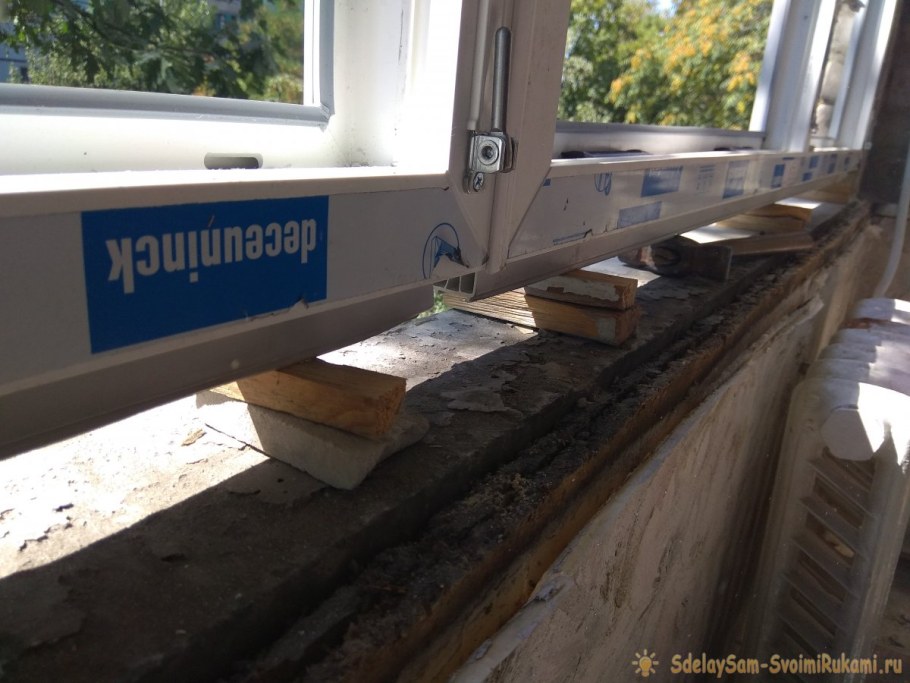 Крепление пластиковых окон