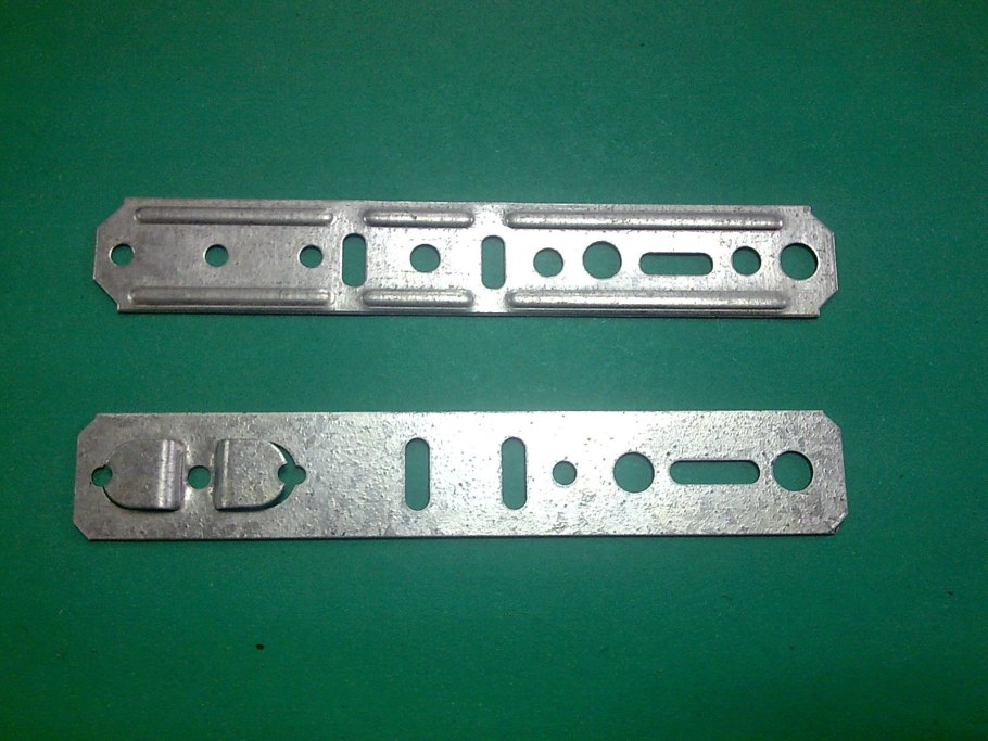 Анкерная пластина Рехау