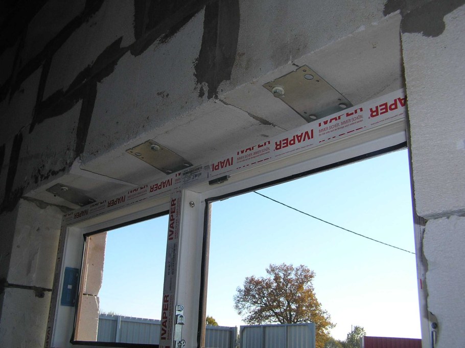 Монтаж окна в газобетон