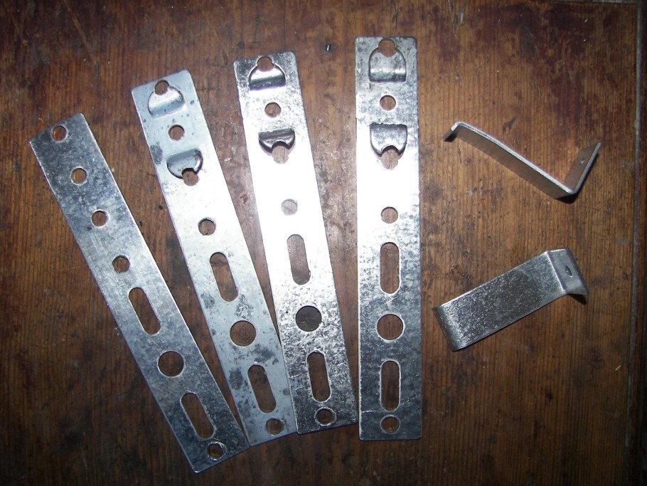 Крепежная анкерная пластина для забора