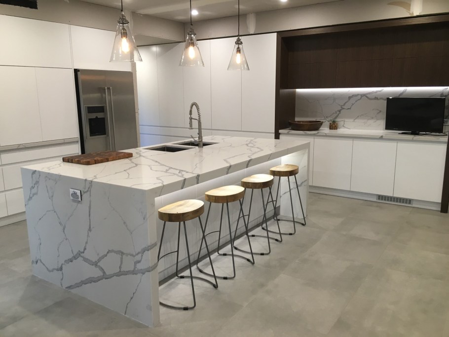 Кварц Calacatta Venato