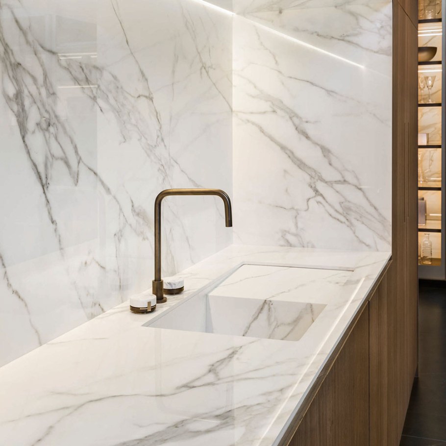 Мрамор Calacatta Borghini