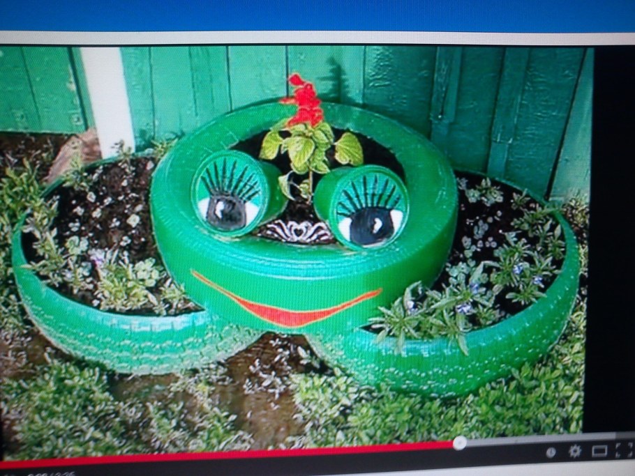 Клумба из шин